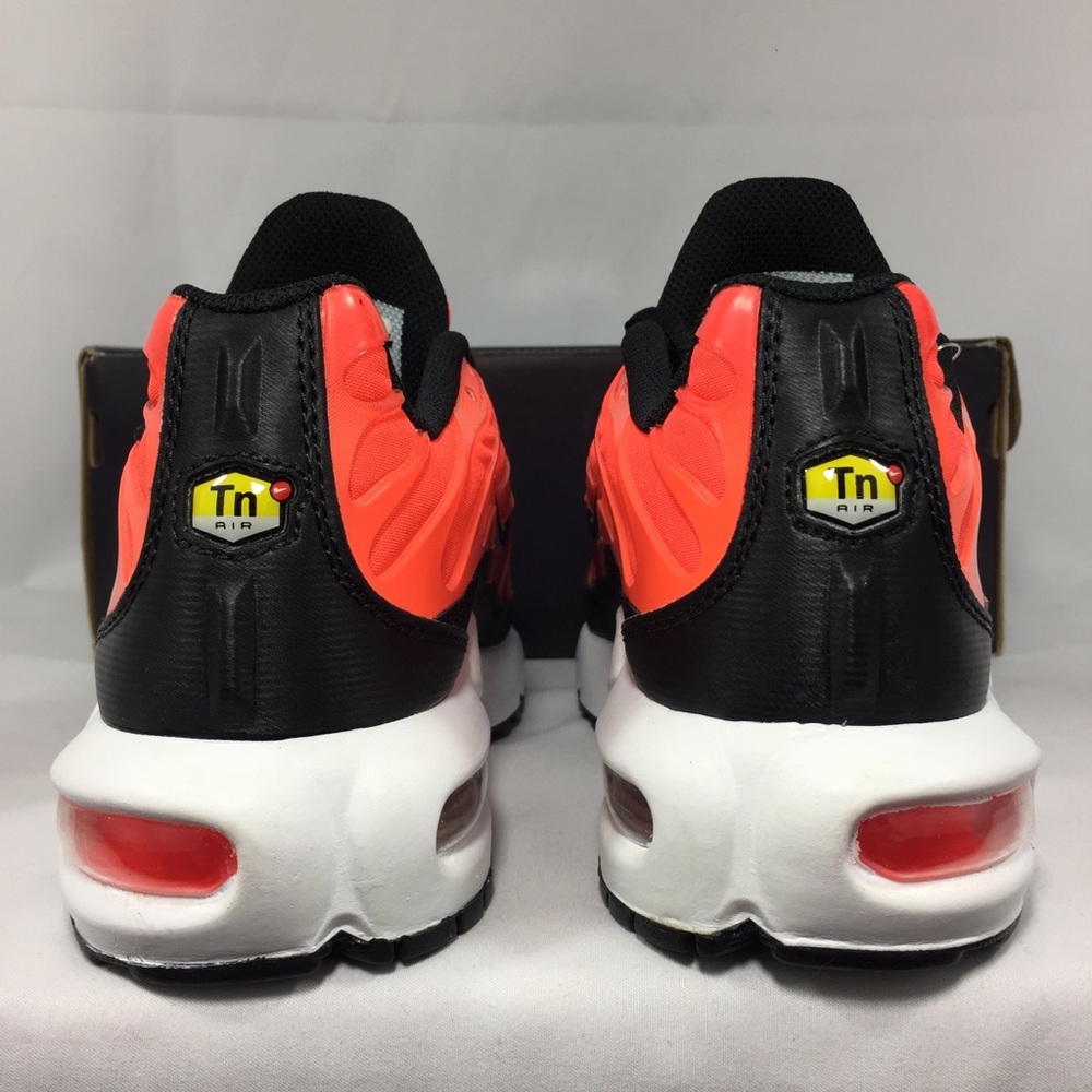 Nike Air Max Plus (Youth) - Picture 4 of 5